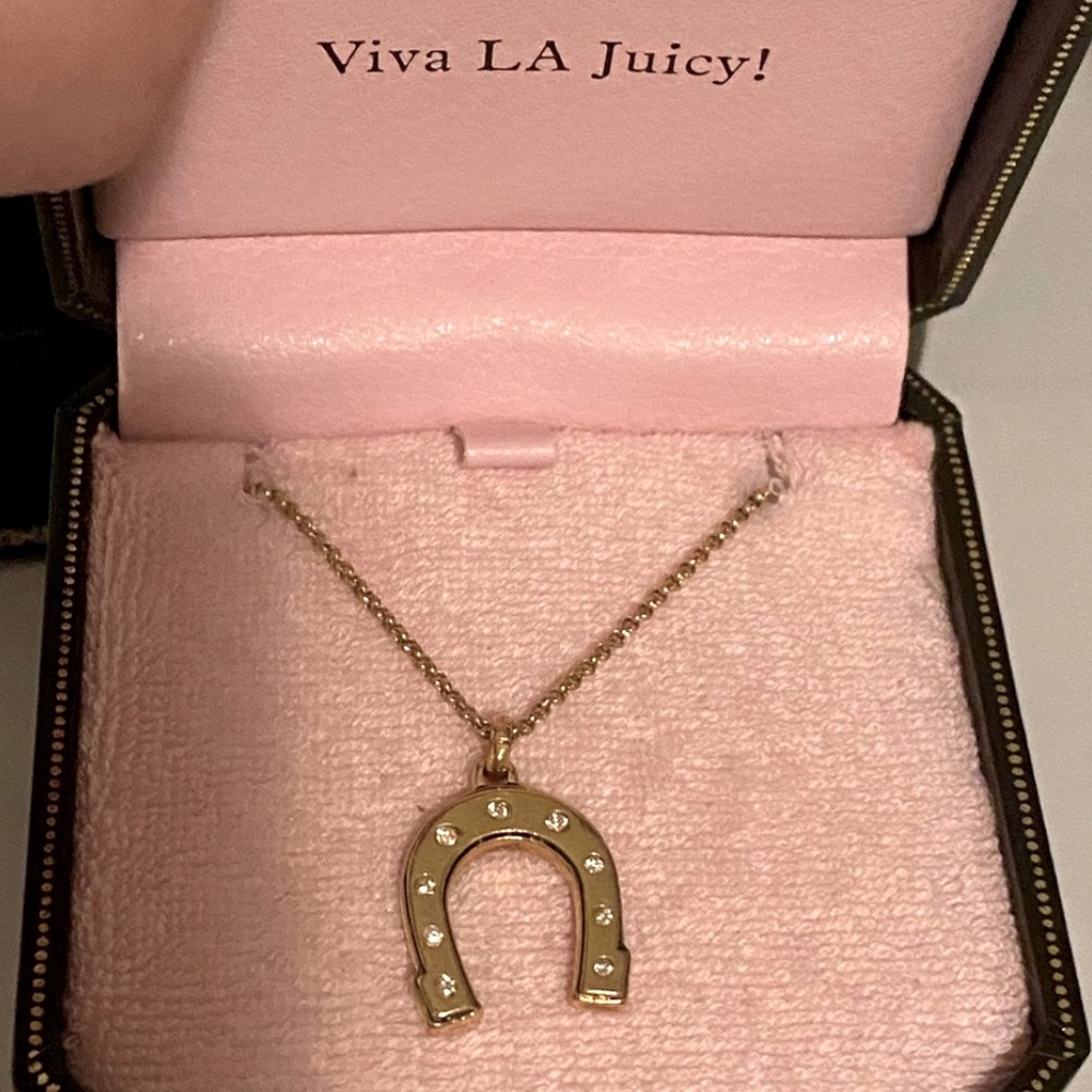 Juicy couture gold horseshoe necklace